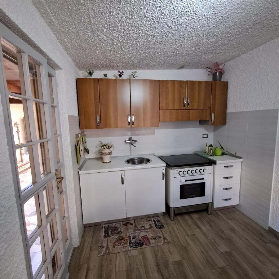 Bouganville Casa Vacanza Ambiente Climatizzato Con Wi Fi Pineto Extérieur photo