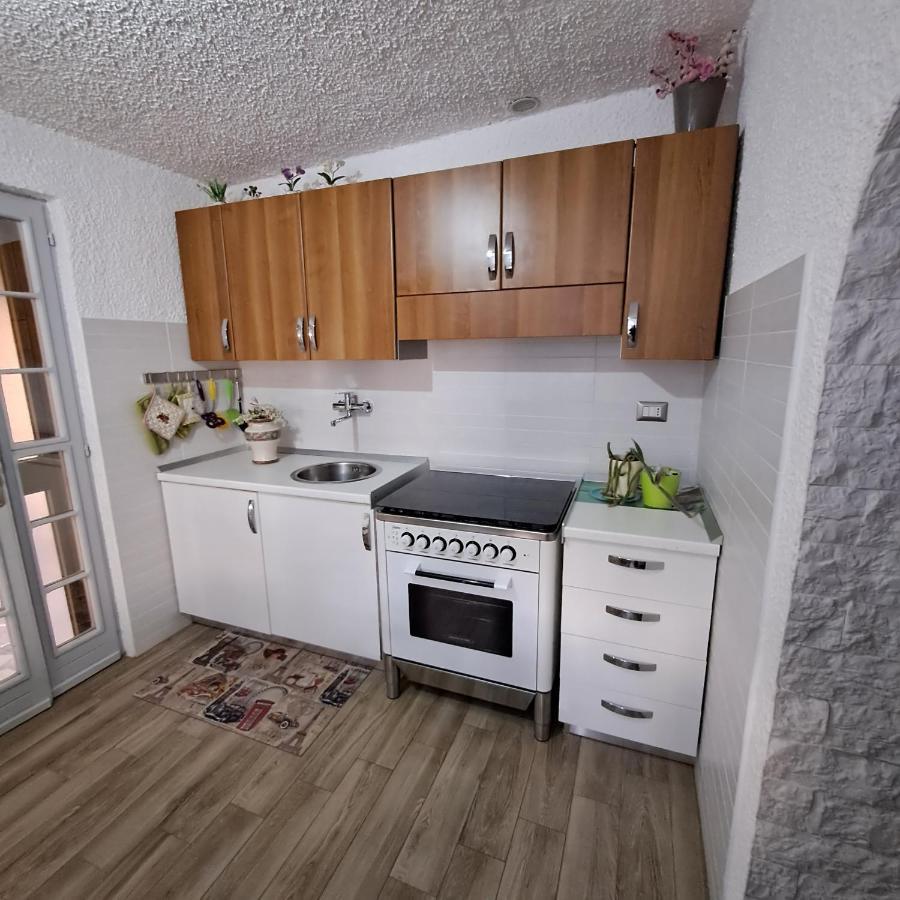 Bouganville Casa Vacanza Ambiente Climatizzato Con Wi Fi Pineto Extérieur photo