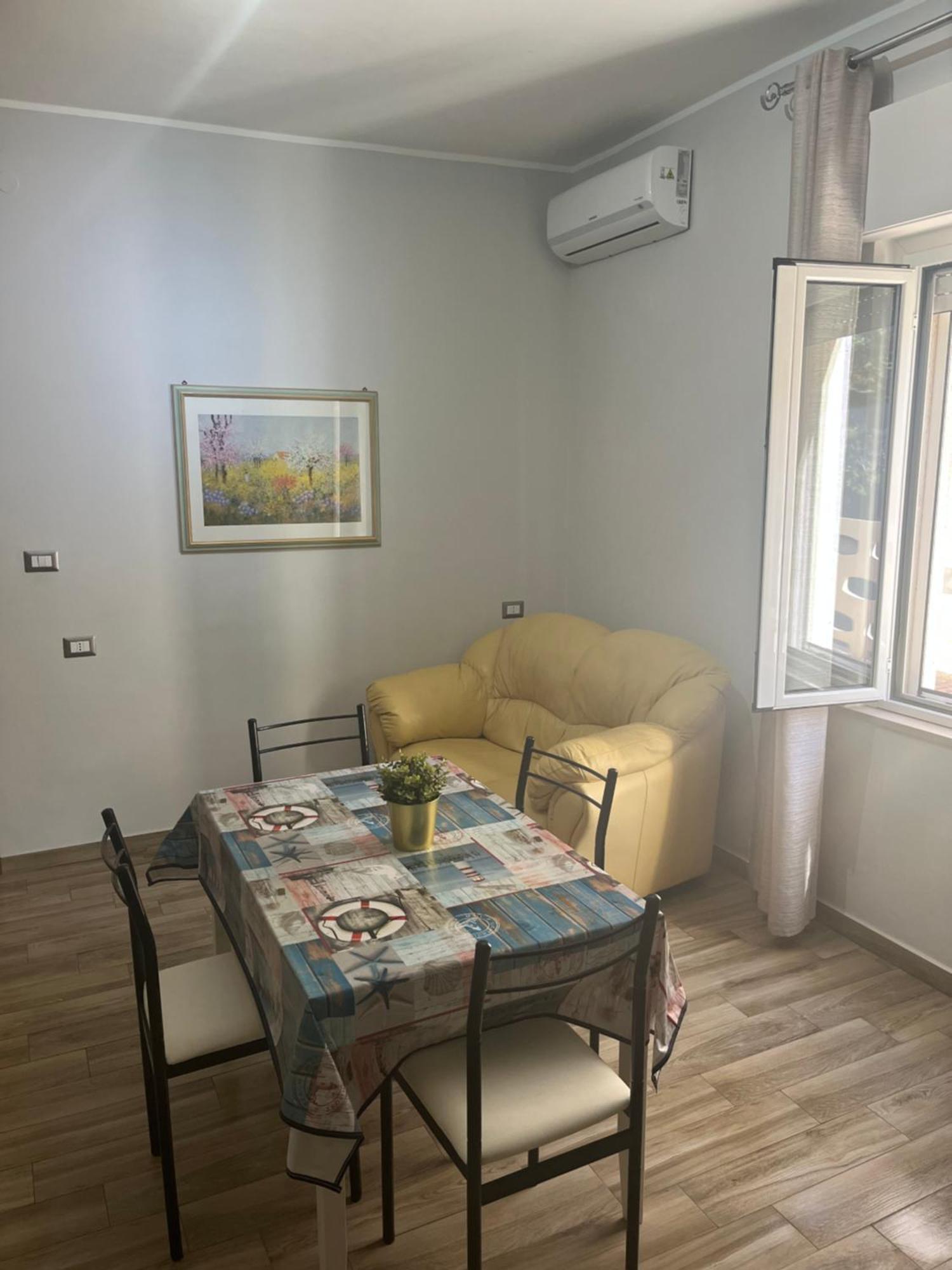 Bouganville Casa Vacanza Ambiente Climatizzato Con Wi Fi Pineto Extérieur photo