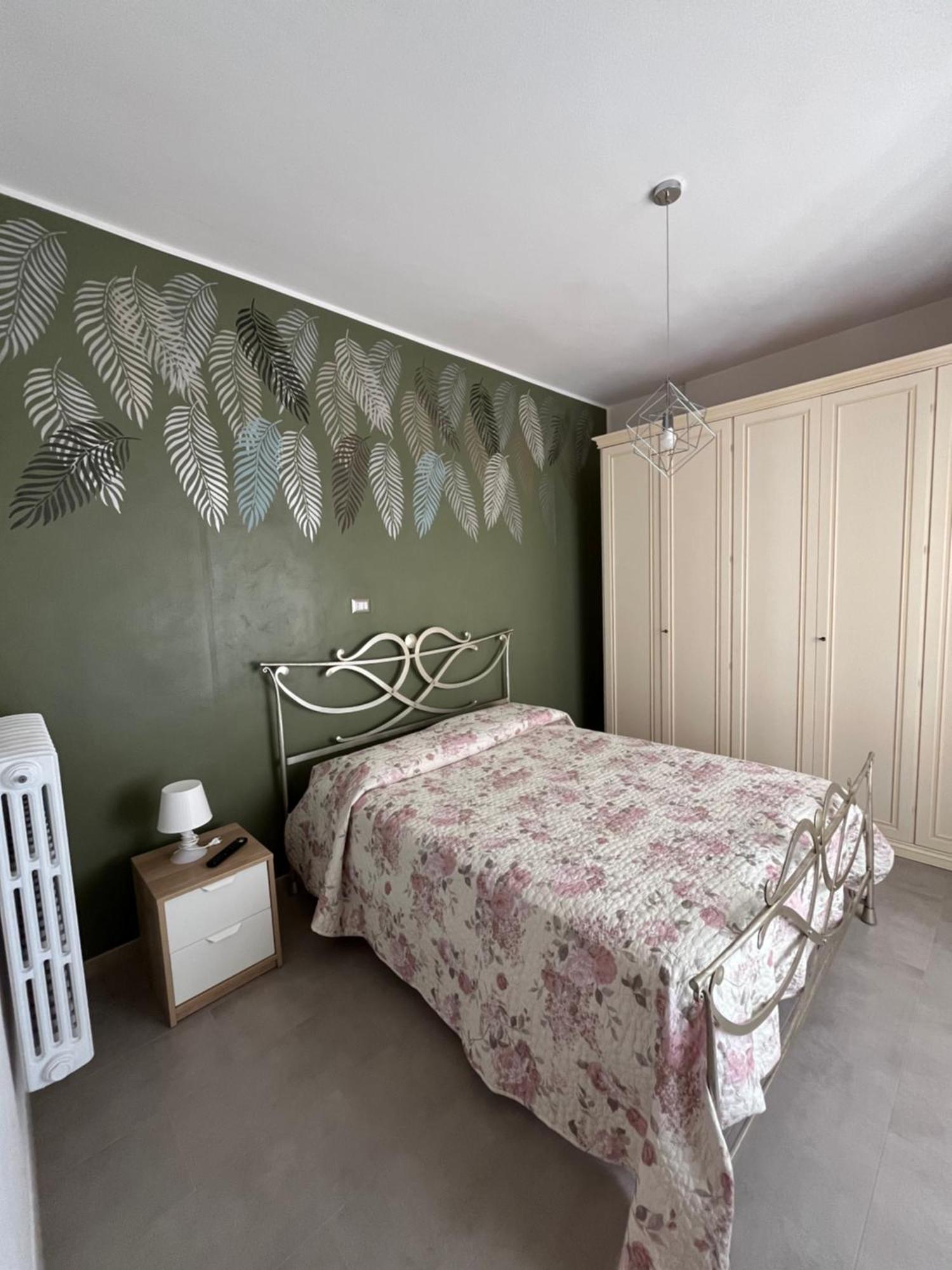 Bouganville Casa Vacanza Ambiente Climatizzato Con Wi Fi Pineto Extérieur photo