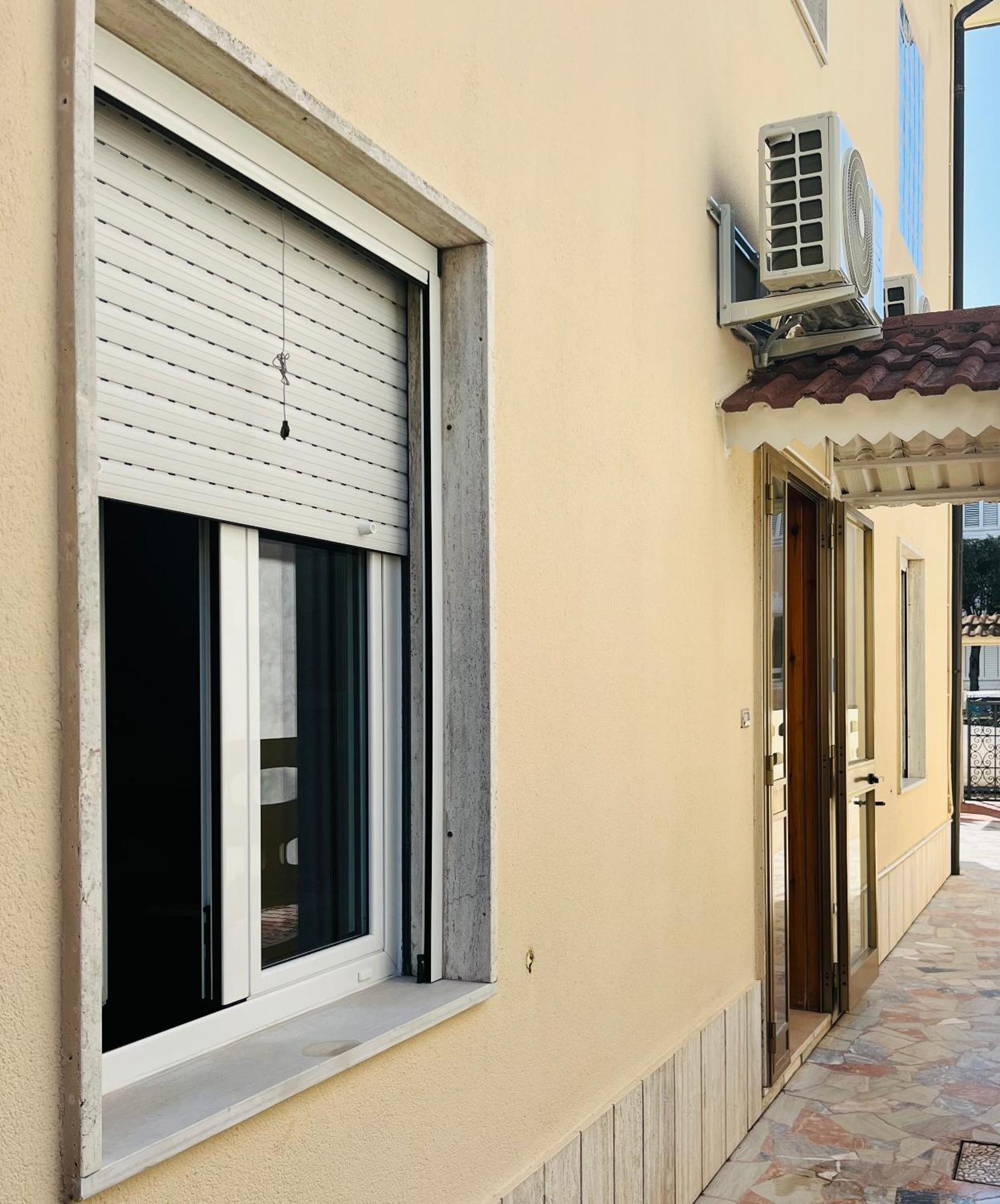 Bouganville Casa Vacanza Ambiente Climatizzato Con Wi Fi Pineto Extérieur photo