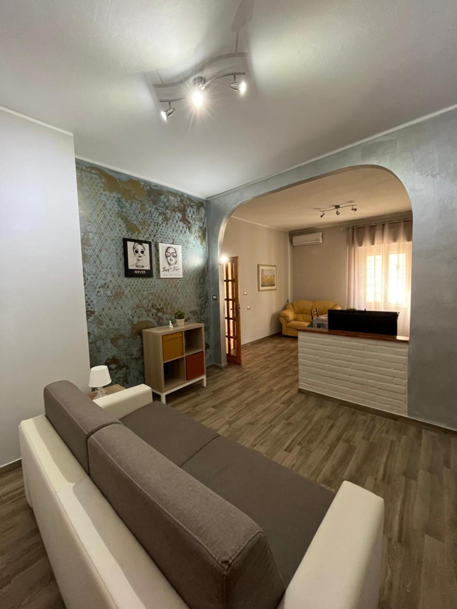 Bouganville Casa Vacanza Ambiente Climatizzato Con Wi Fi Pineto Extérieur photo