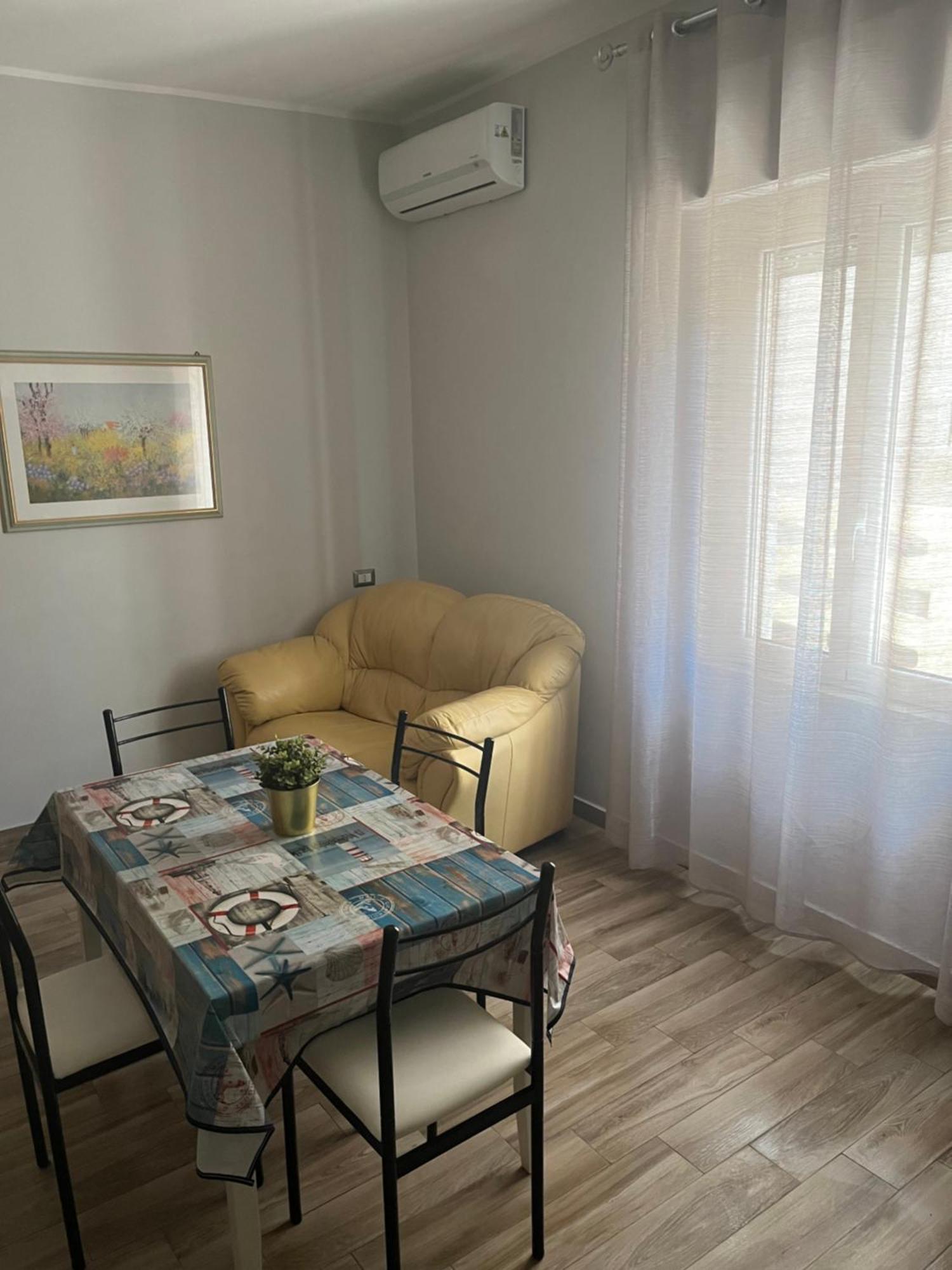 Bouganville Casa Vacanza Ambiente Climatizzato Con Wi Fi Pineto Extérieur photo