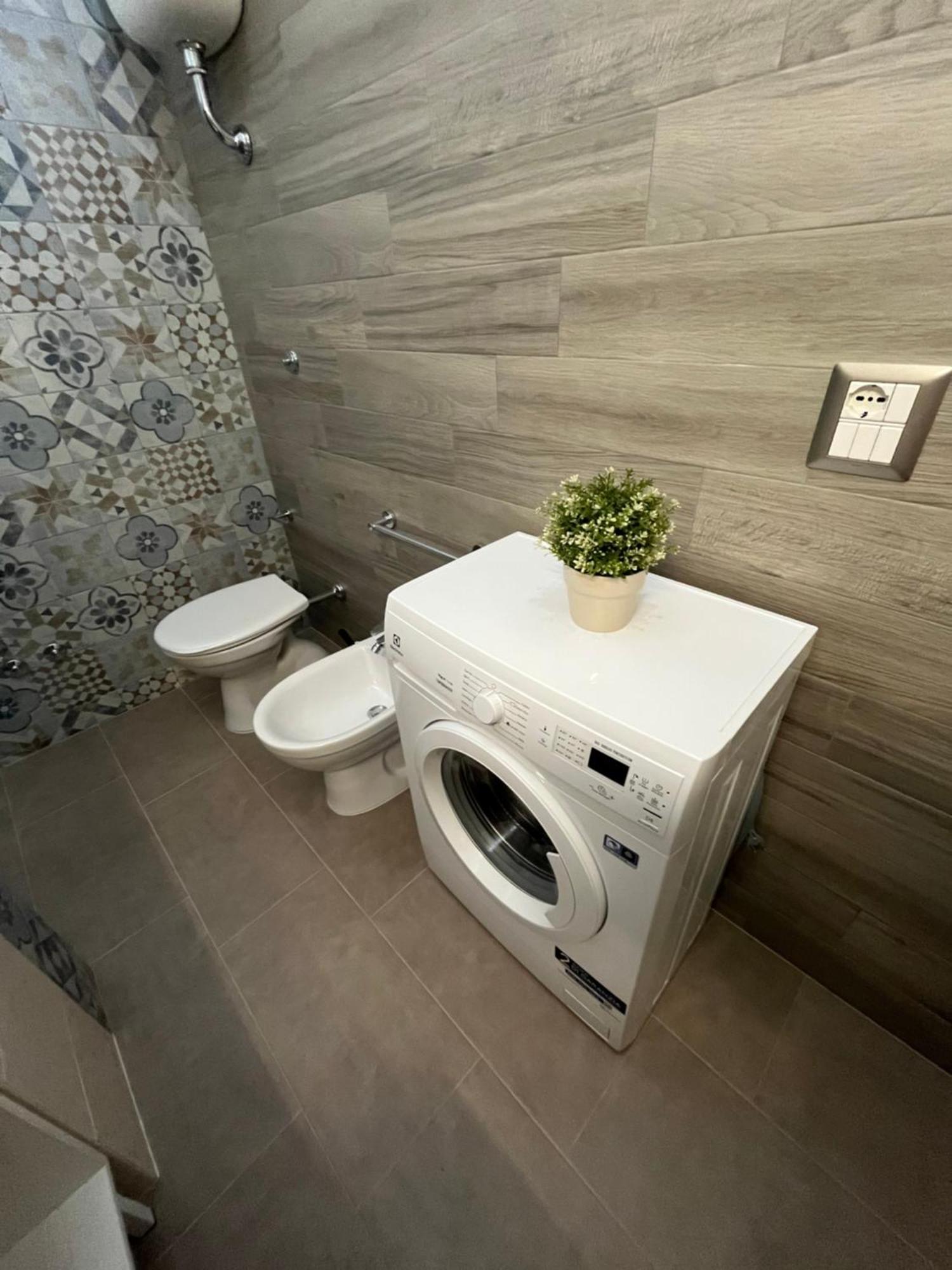 Bouganville Casa Vacanza Ambiente Climatizzato Con Wi Fi Pineto Extérieur photo